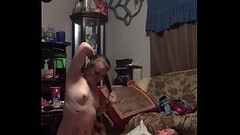 Drucsilla sucking her man'_s cock Thumb