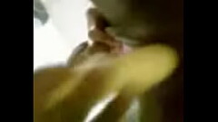 Thot sticking a banana in her pussy Thumb
