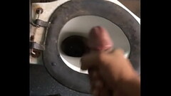 Huge dick masturbating in indian train Thumb