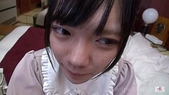 犬嗅ぎ美 　19才初撮り！ 他には出てない完全素人編 Thumb