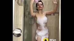 Sexy girl bath Thumb